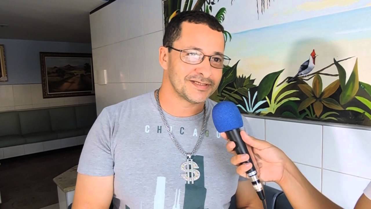 Entrevista com Carlinhos Tropykalia - YouTube