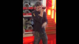 Impressive Toy Demonstration - FAO Schwarz