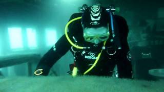 ex-HMAS Canberra Dive - bridge part 1