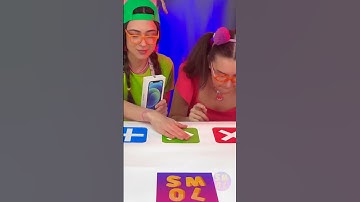 FIDGET TOY TRADING WITH TWO FUNNY GIRLS || DIY COLOR TIKTOK GAME || POP IT! #shorts