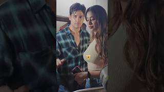 Janhvi Kapoor & Sidharth Malhotra At Juhu Pvr