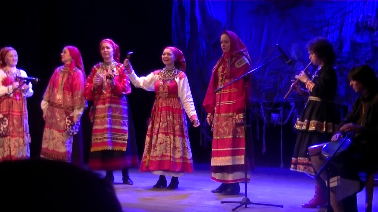 там в саду при долине громко пел соловей. при долине я розы рвала. в саду при долине я розы рвала. при долине я розы рвала. в саду при долине.