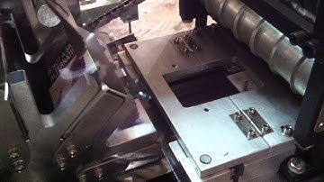 Fully automatic adjustable cellophane film three dimensional packing machine for cigarette box