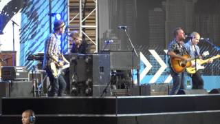 Chris Tomlin - Amazing Grace (My Chains are Gone) Live at The Harvest Crusade 2011!