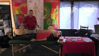 Therapie mit Stimmgabel. Georg Garbowski. Kniebehandlung. Zella Mehlis 19.07.2025.