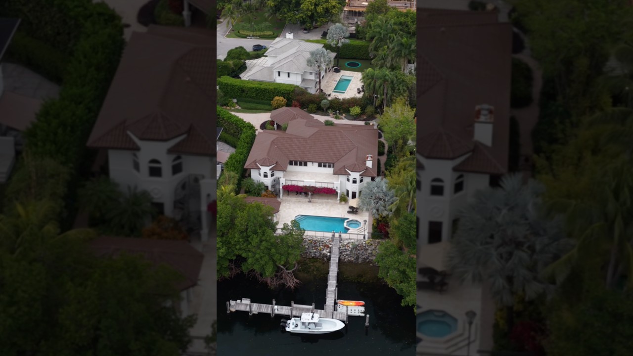 📍Waterfront Tours | Luxury Lifestyle #miamirealestate #miamirealtors #luxuryrealestate