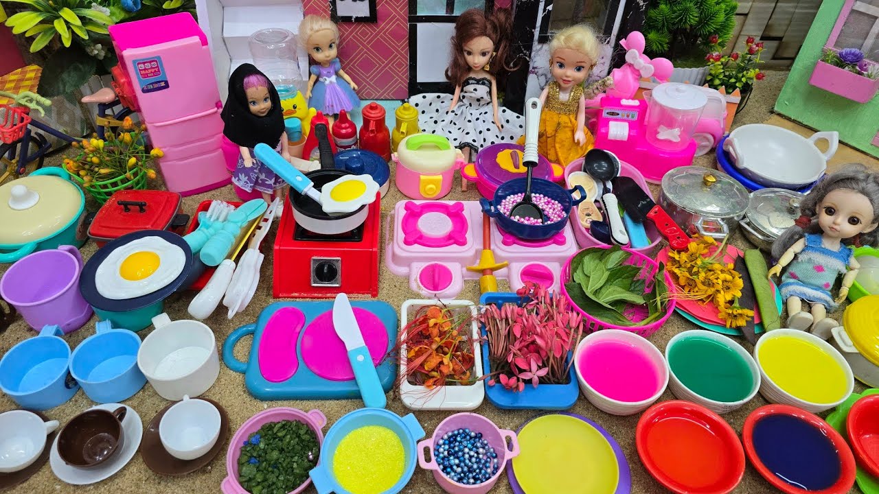 Barbie girl playing Toy kitchen set/வாங்க எல்லாரும்  சமைச்சி விளையாடலாம்/Barbie show videos Tamil