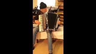 Playing a Serenellini 415 Piano Accordion @ The Accordion Centre Birmingham