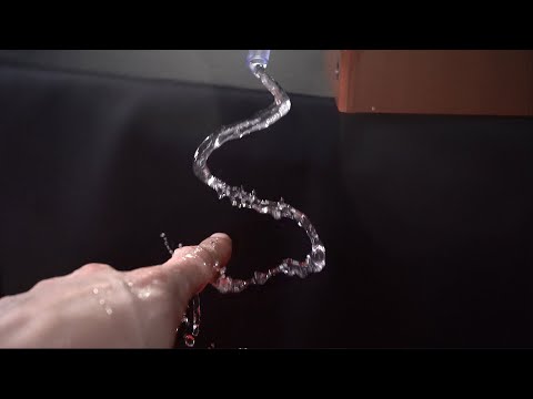 ვიდეო: წყლის ლაქა (29 ფოტო): რომელია უკეთესი და რა განსხვავებაა-უწყლო ან წყალზე დაფუძნებული, წყალში ხსნადი პროდუქტები 