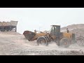 Petroleum coke pulverizing mill for carbon black production