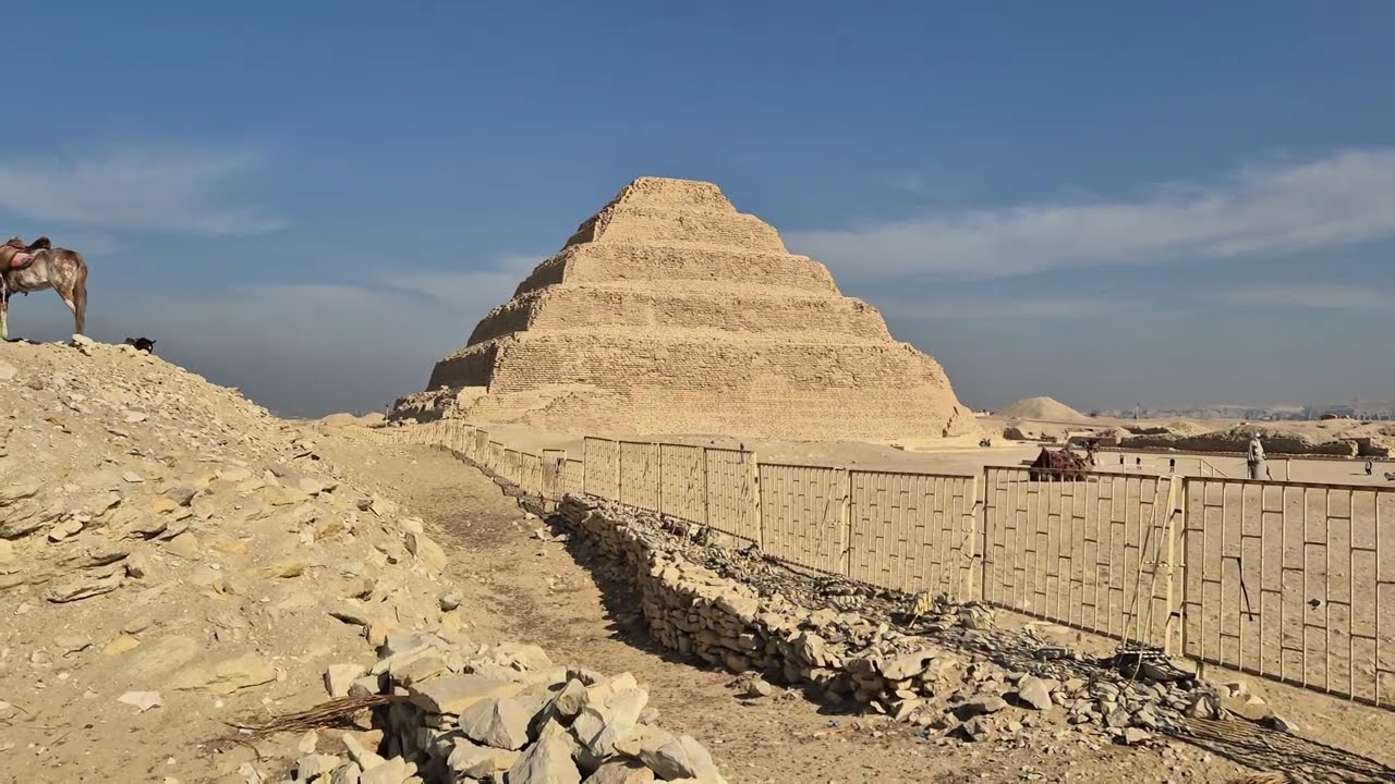 Visiting the amazing Great Pyramids in Cairo, Egypt!