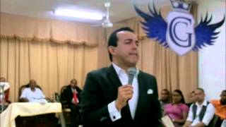 ICMCRD El Apostol Rafael Ramirez en la Iglesia Cristo Misionera Central en RD 1