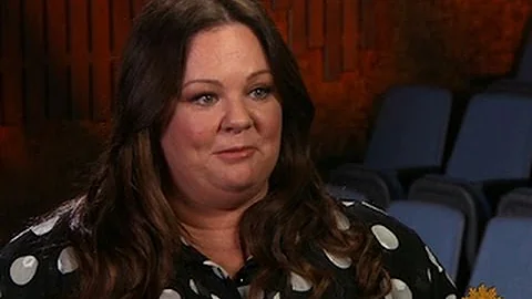 How did Melissa McCarthy start acting?