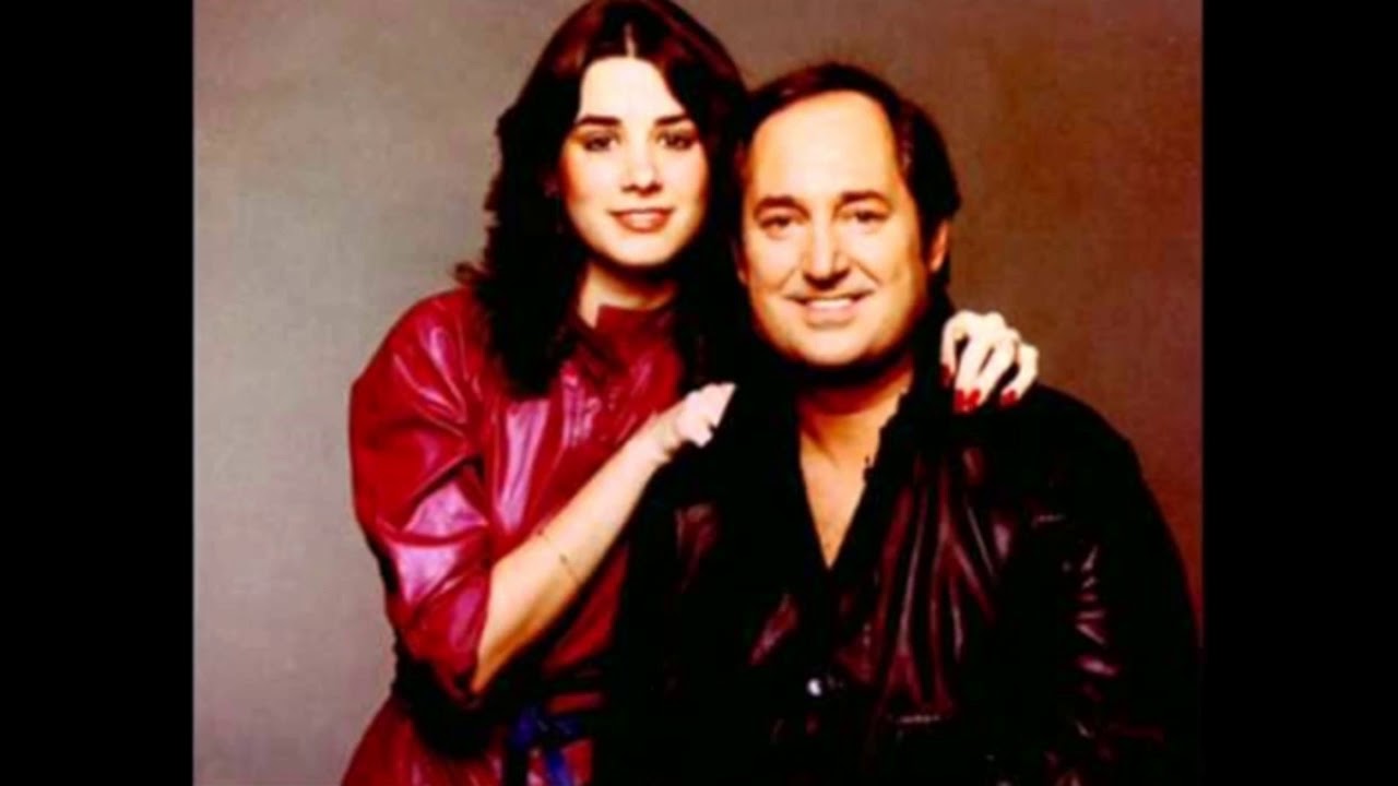 Παρακολούθηση Neil and Dara Sedaka  - Shouldve never let you go (slowed down) στο YouTube