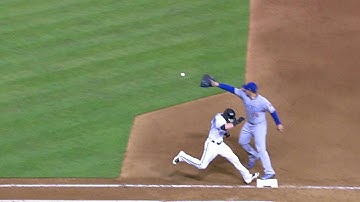 CHC@ARI: Herrmann beats out infield single in the 5th