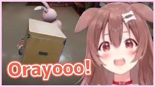 Korone desperately hits Iroha with a cardboard box to protect Watame【Hololive】