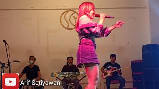 Caca Lolipop _ Ditinggal Pas Sayang Sayange _