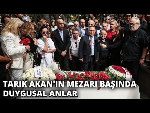 Ölümünün ardından 3 yıl geçti... Tarık Akan'ın mezarı başında duygusal anlar