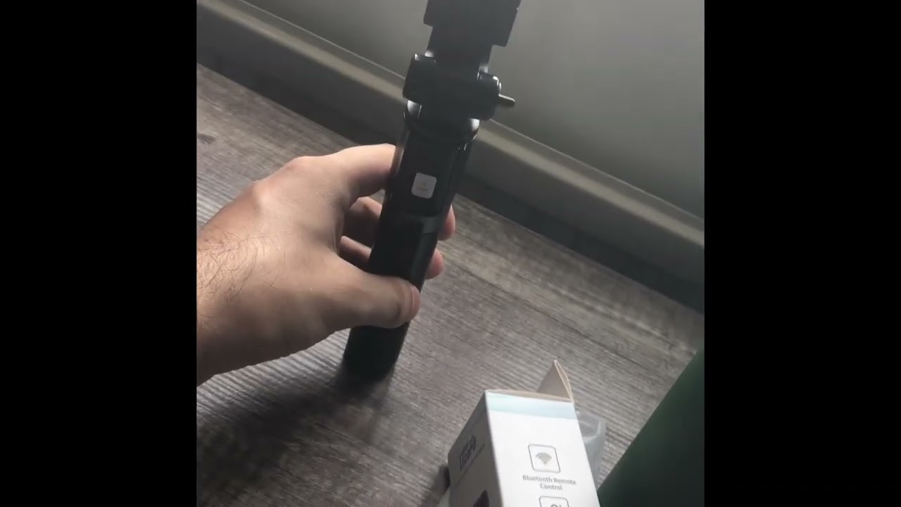 COLORLIZARD Selfie Stick Stand With Remote Control, Aluminum Alloy