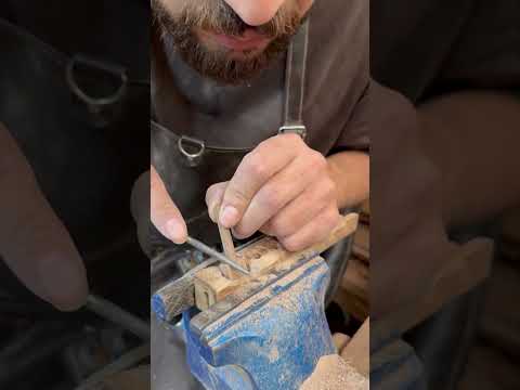 داستان ساخت گوشی سه تار هاتف ملکشاهی