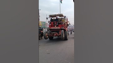 Combine harvester #harvester #combineharvester #vehicles #combine #tractorvideo #shorts #explore