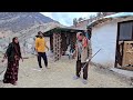 Rural family 🌄 The loving couple 👨👩👧❤️🩹do their routine work together #village