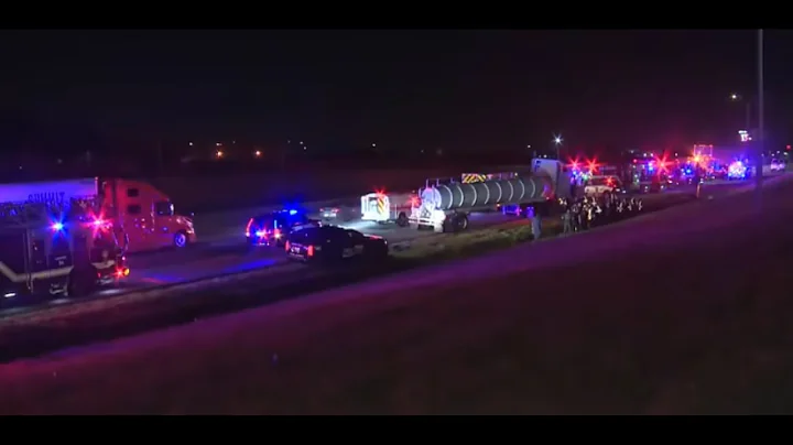 12 migrants found in stolen trailer during traffic stop on I-35, driver detained, BCSO says