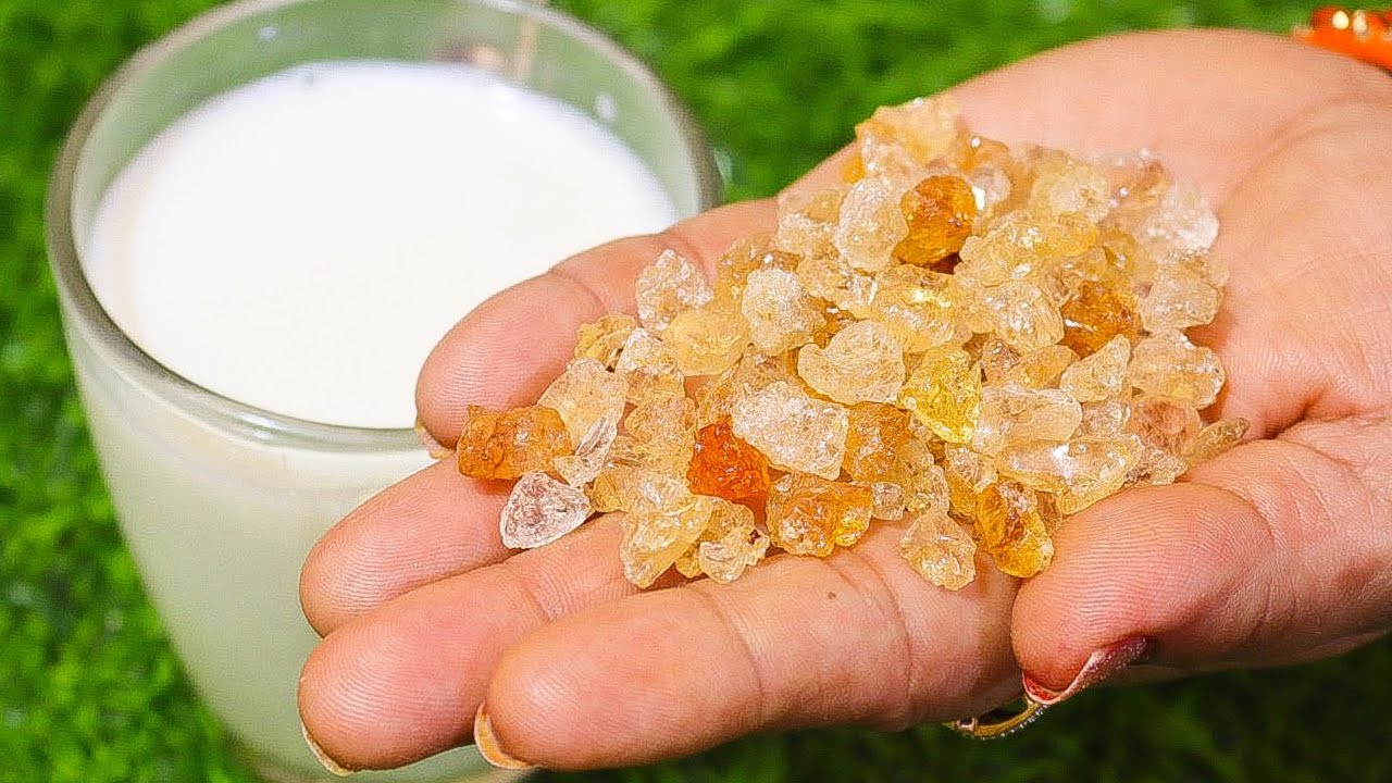 ताकत का खजाना है गोंद-मखाना 100 साल तक शरीर में कैल्शियम की कमी नहीं होगी,हर दर्द से निजात पाएं