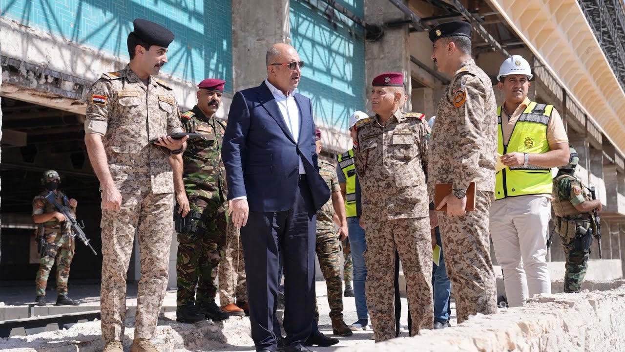 وزير الدفاع يتفقد نادي الضباط والمفتشية العسكرية العامة