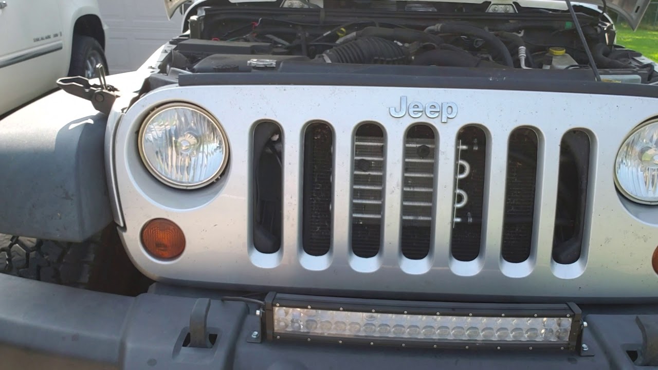 Hot oil light 2010 Jeep JK!! - YouTube