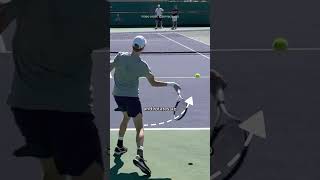 Jannik Sinner Forehand Analyse - Het geheim van ENORME kracht!