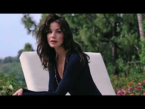 Video: Michelle Monaghan netto waarde: Wiki, Getroud, Familie, Trou, Salaris, Broers en susters