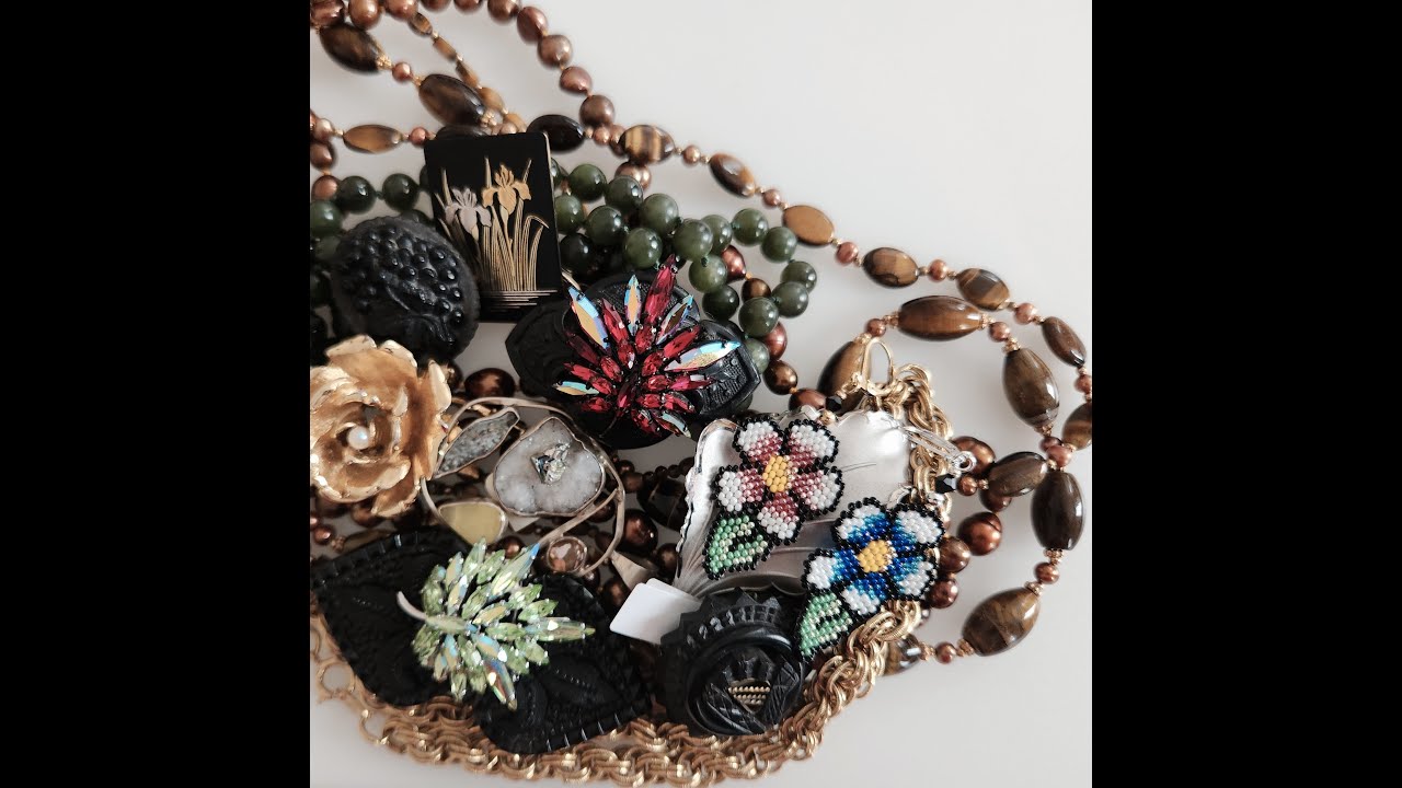 МОИ ПОКУПКИ: ANTIQUE VICTORIAN, VHITSBY JET, FRENCH JET, SHERMAN, TRIFARI, AMITA, BOND BOYD, BOOKS.