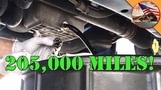 '05 Chrysler 300: 205k Mile Oil Change