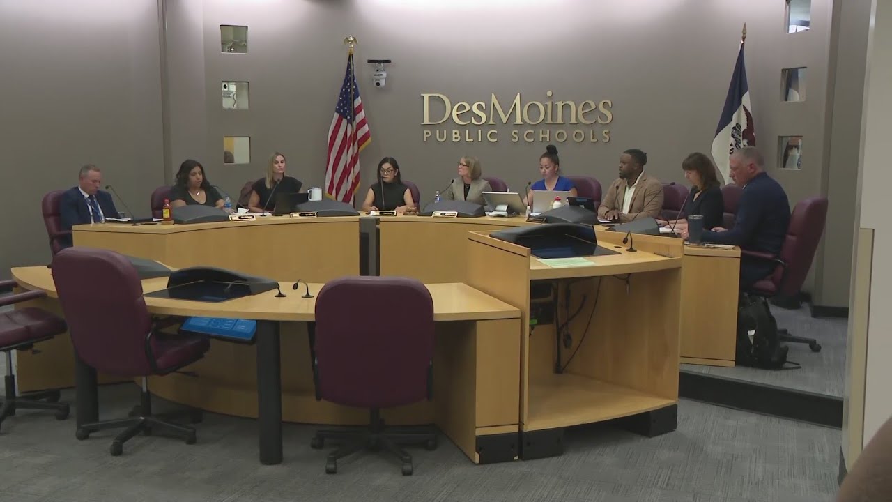Des Moines School Board special session regarding Superintendent Dr ...