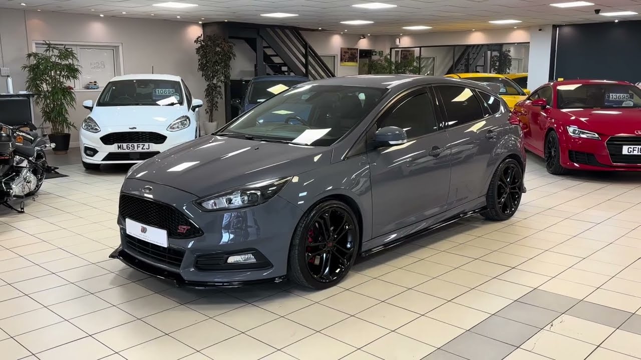 2017 Ford Focus ST-3 – Full Walkaround & Overview