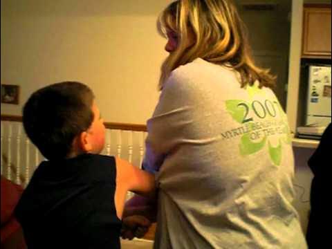 Mom humping. Cpmom. Мальчик и девушка hump. Mom humping. Mom humping.