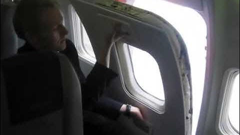 B737 TYPE III EMERGENCY EXIT OPERATION