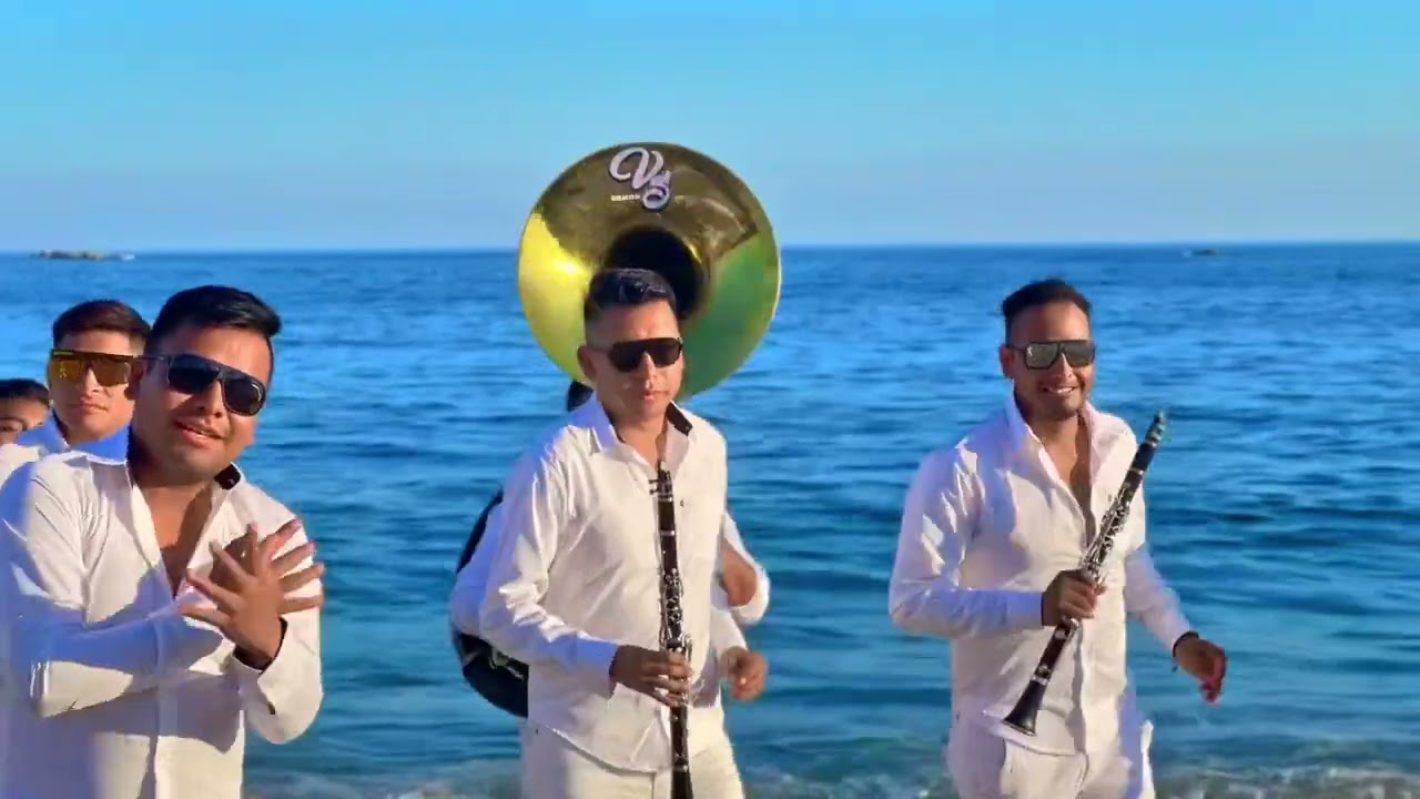 POPURRÍ PLAYERO  |  Banda Vientos del Sur  |  Video Oficial