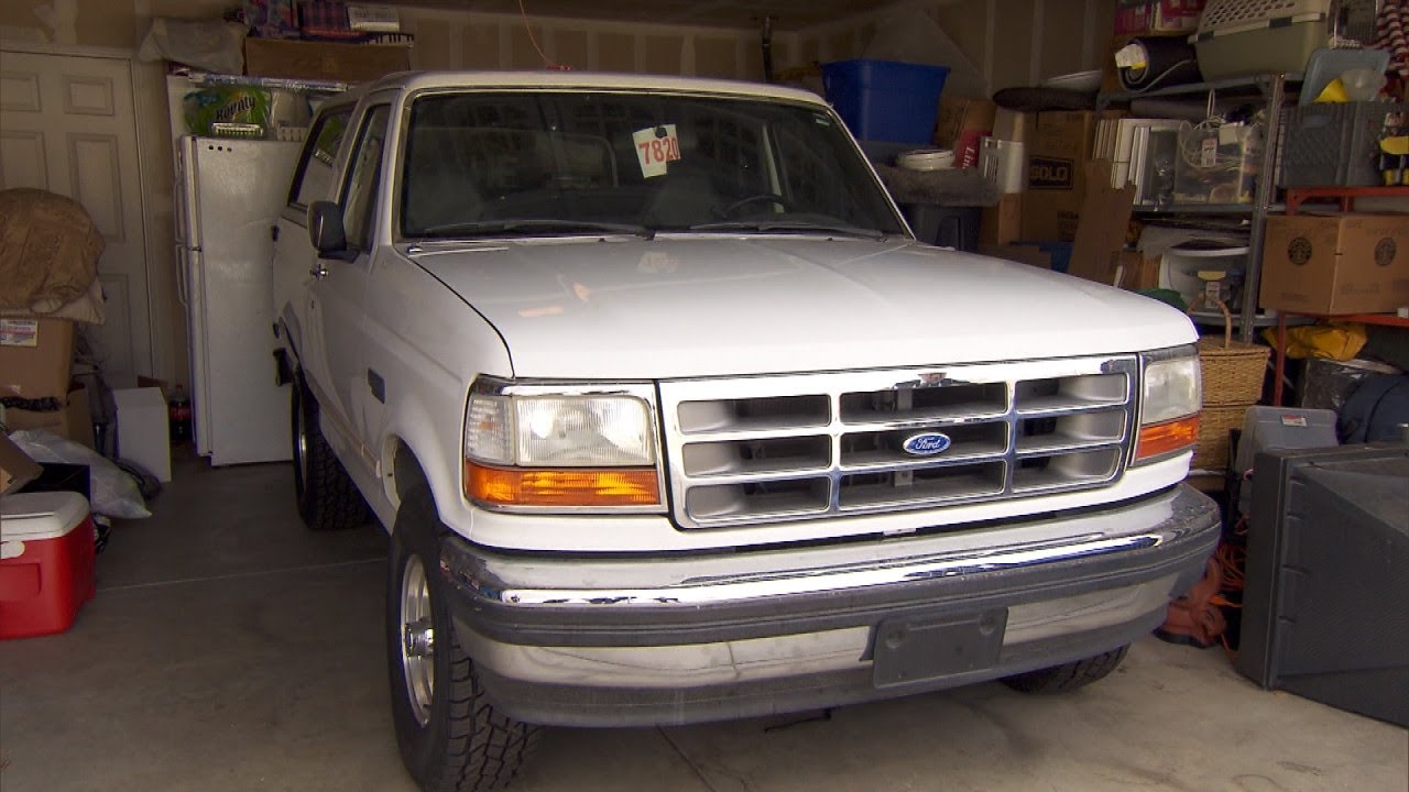 O J Simpson S Famous Ford Bronco Featured On Pawn Stars Youtube O J Simpson S Famous Ford Bronco Featured On Pawn Stars Youtube