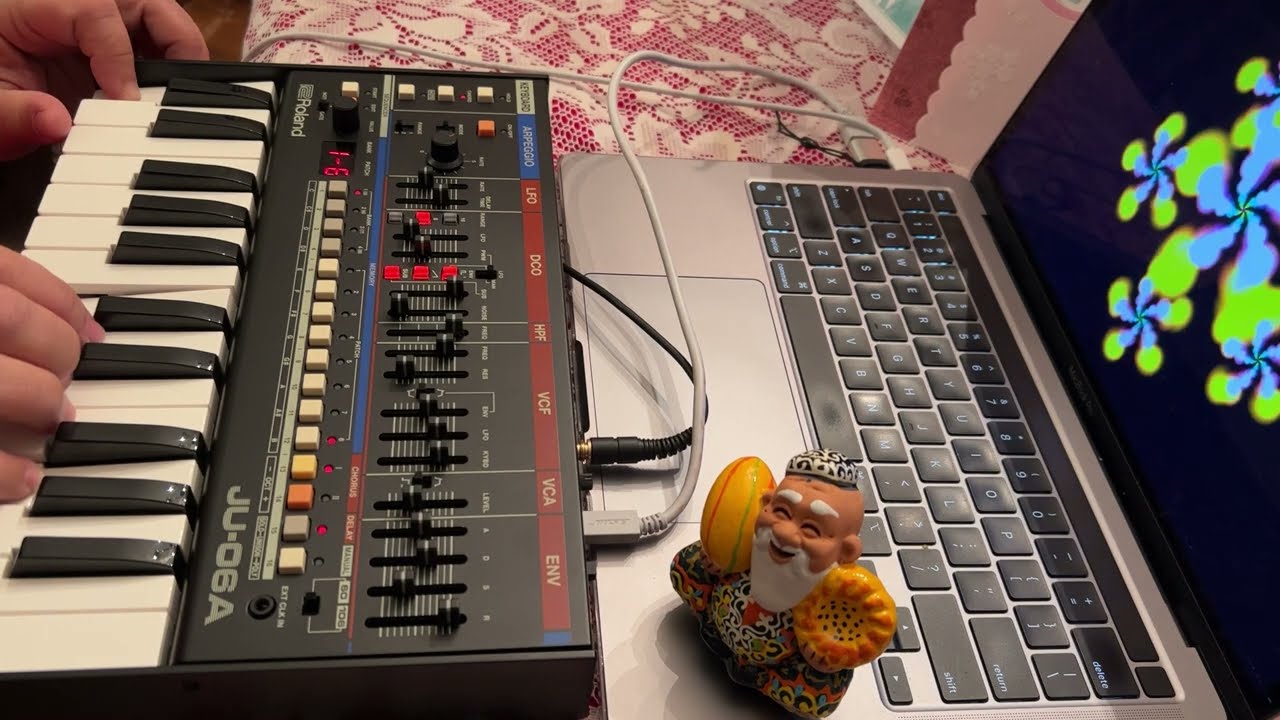 Roland JU-06A Boutique Synth Late Light Ambient Jam/One Patch/ On Take recorded to Logic Pro