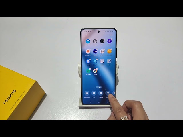How to unlock home screen layout in realme 12 pro | Realme 12 me home screen layout lock kaise kare class=