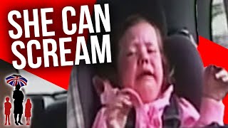 Jo STOPS the traffic when toddler takes off the seatbelt | Supernanny