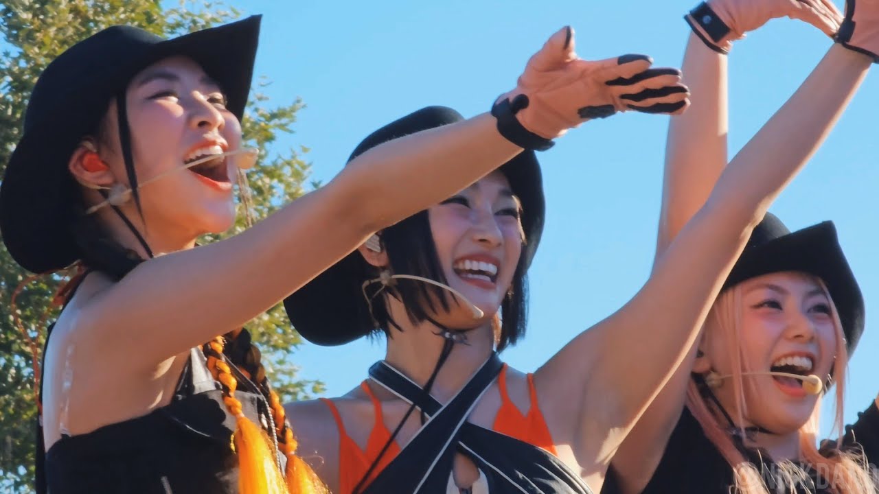 XG - LEFT RIGHT @ HITCLA | FANCAM (WARNING: FANBOY SCREAMS 🔊)