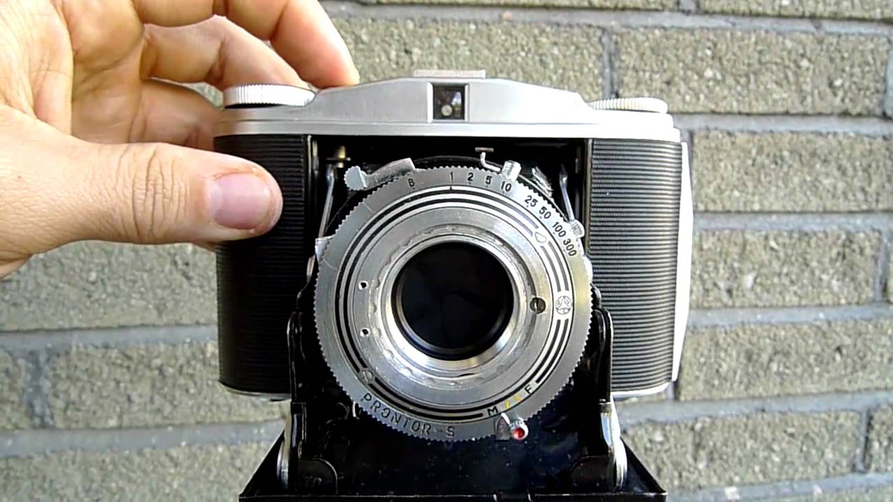 Agfa Isolette II shutter - YouTube