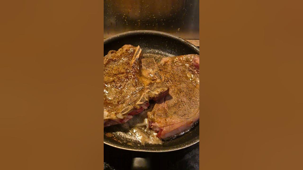 Who wants beef ribs 😋  #beef #ribs  #food #KPVIEWS #remix #music #anirudh #song