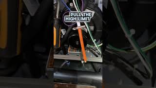 Checking static pressure Here’s a helpful tip. #staticpressure #helpfultips #hvac