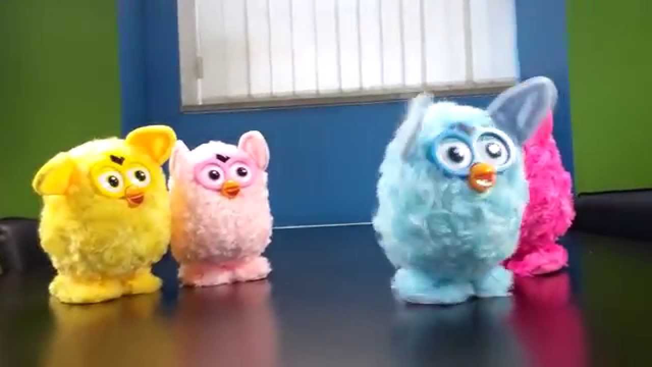 Furby Interaktywny Mówi Powtarza Chodzi 17cm Furby Interaktywny Mówi Powtarza Chodzi 17cm