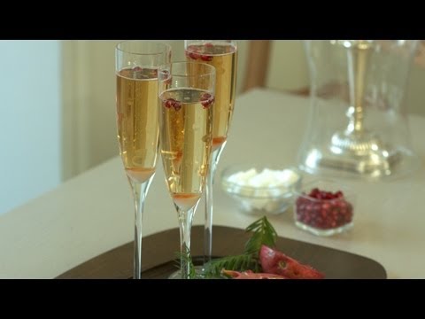 pomegranate-champagne-cocktail-recipe-||-kin-eats
