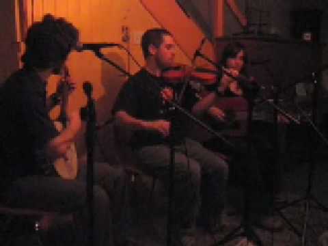 The Bogghoppers (White Creek - complete performance)